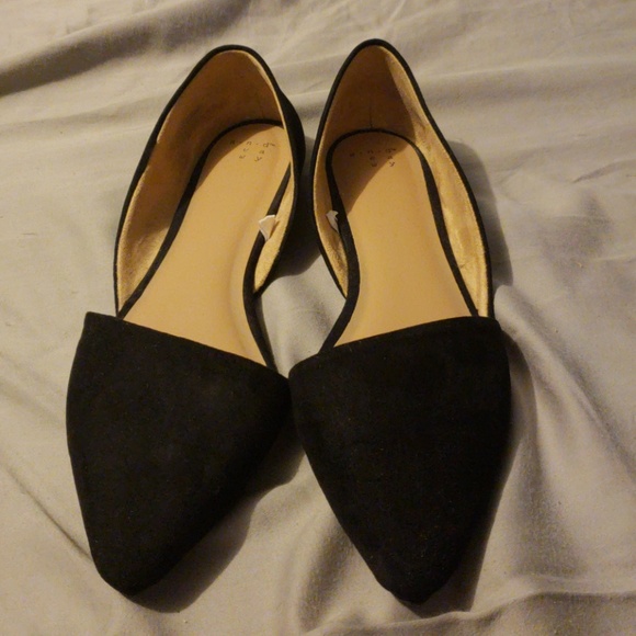 Shoes - Picture 2 of 2